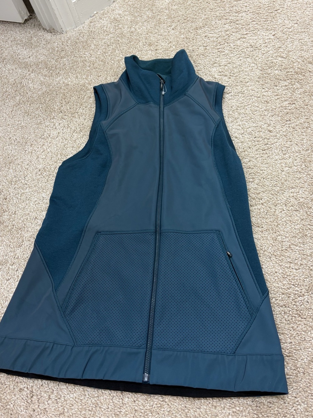 Lululemon vest